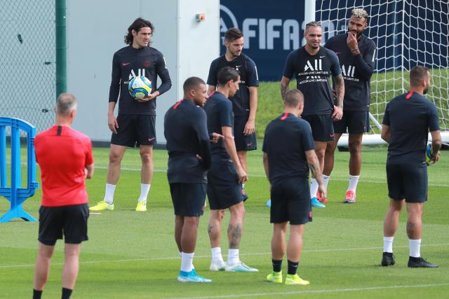 雄鹿终结3连败送黄蜂10连败 猛龙送火箭3连败